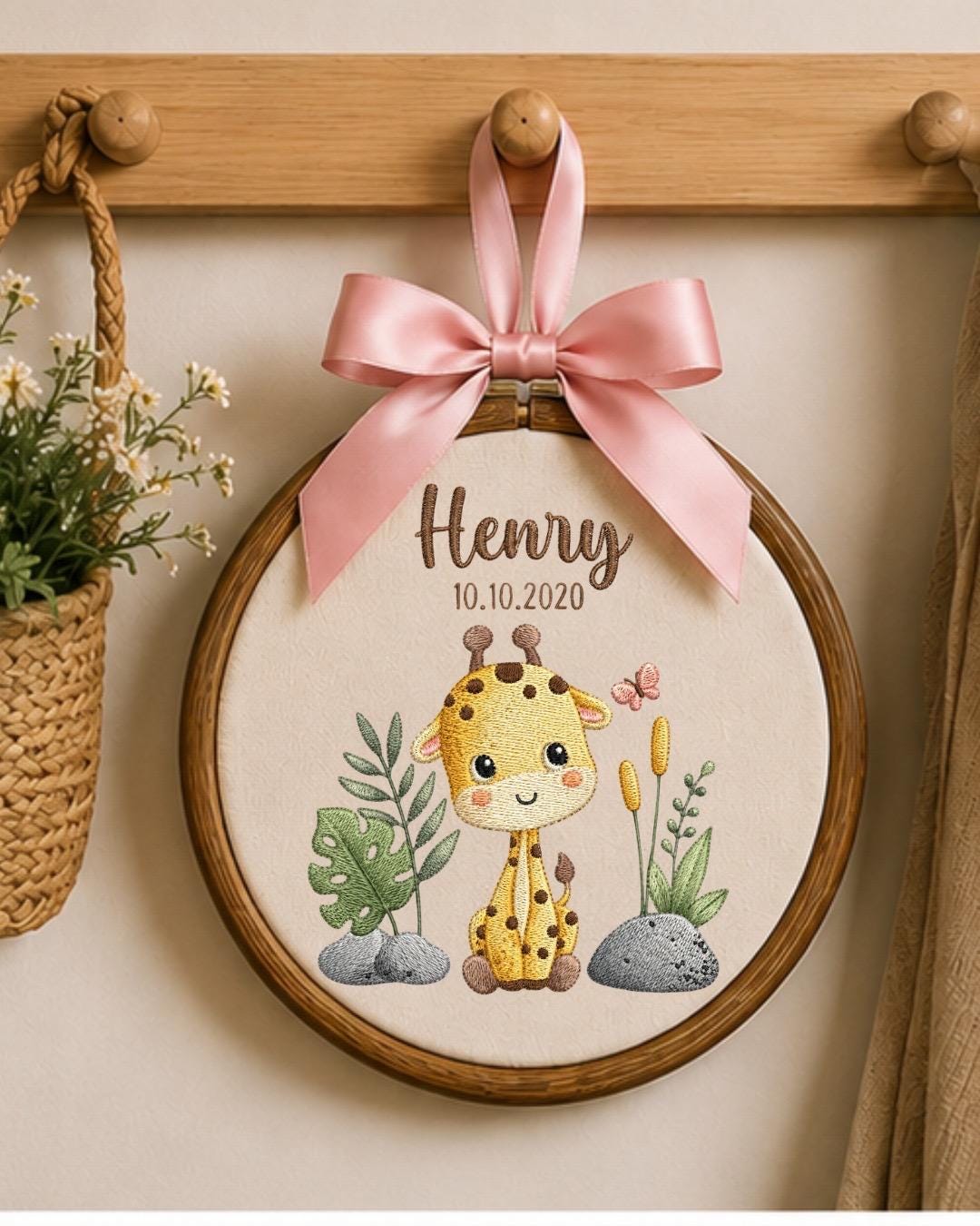 Personalized Giraffe Embroidery Hoop, Custom Baby Name Ornament, Nursery Wall Decor, Birth Date Keepsake, Baby Shower Gift