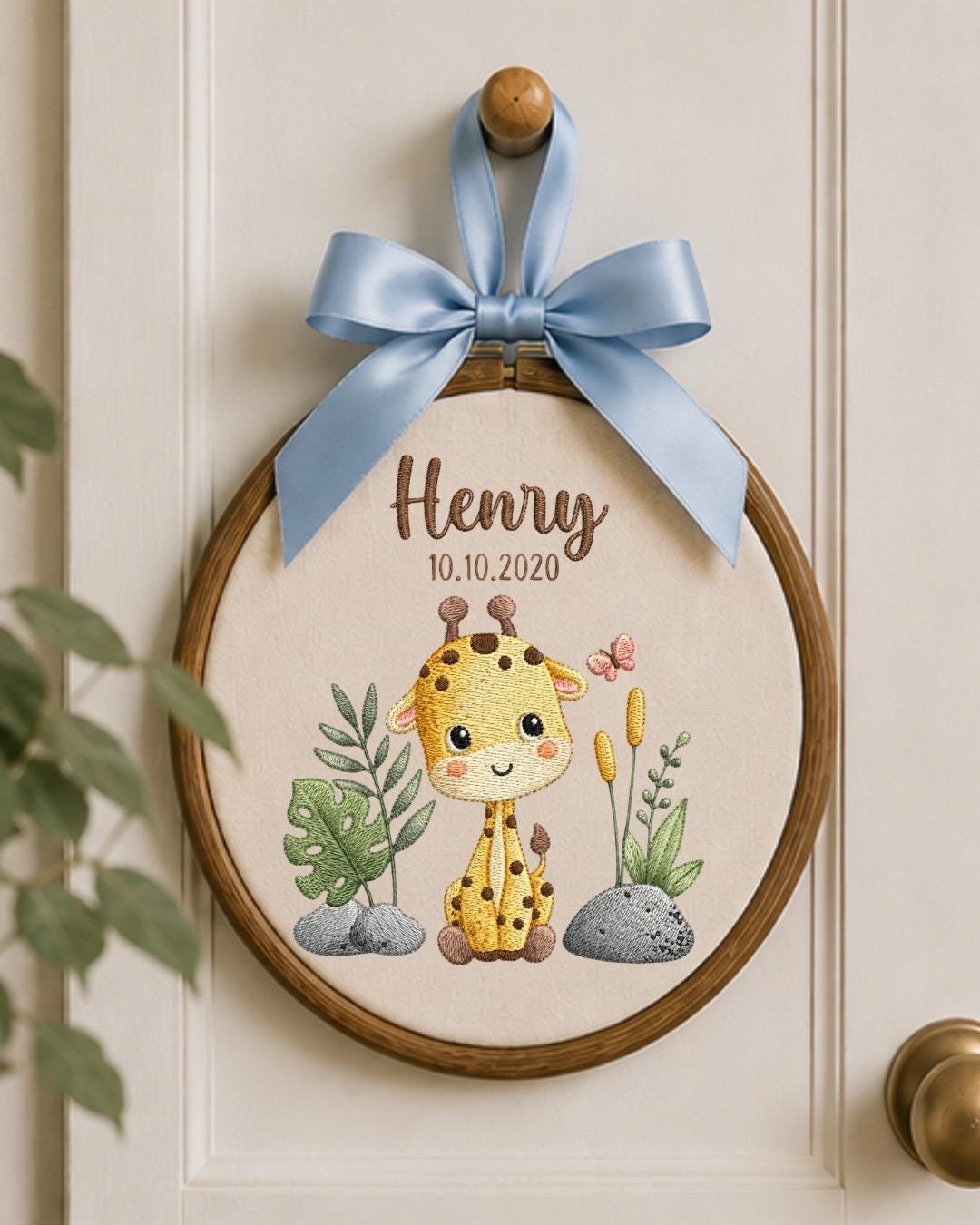 Personalized Giraffe Embroidery Hoop, Custom Baby Name Ornament, Nursery Wall Decor, Birth Date Keepsake, Baby Shower Gift
