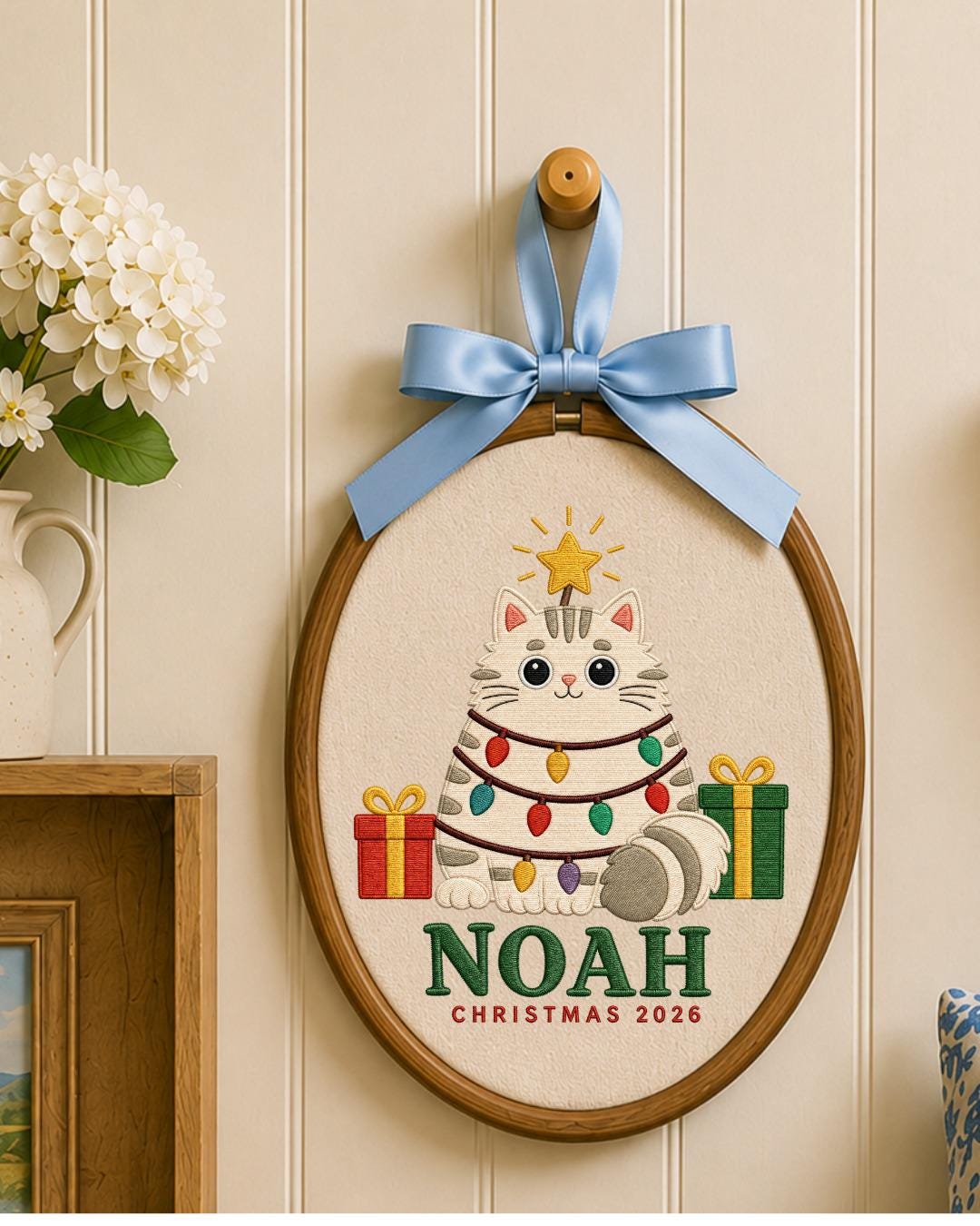 Personalized Christmas Cat Embroidered Ornament, Custom Pet Name Hoop, Christmas 2026 Keepsake, Cat Lover Gift, Holiday Home Decor
