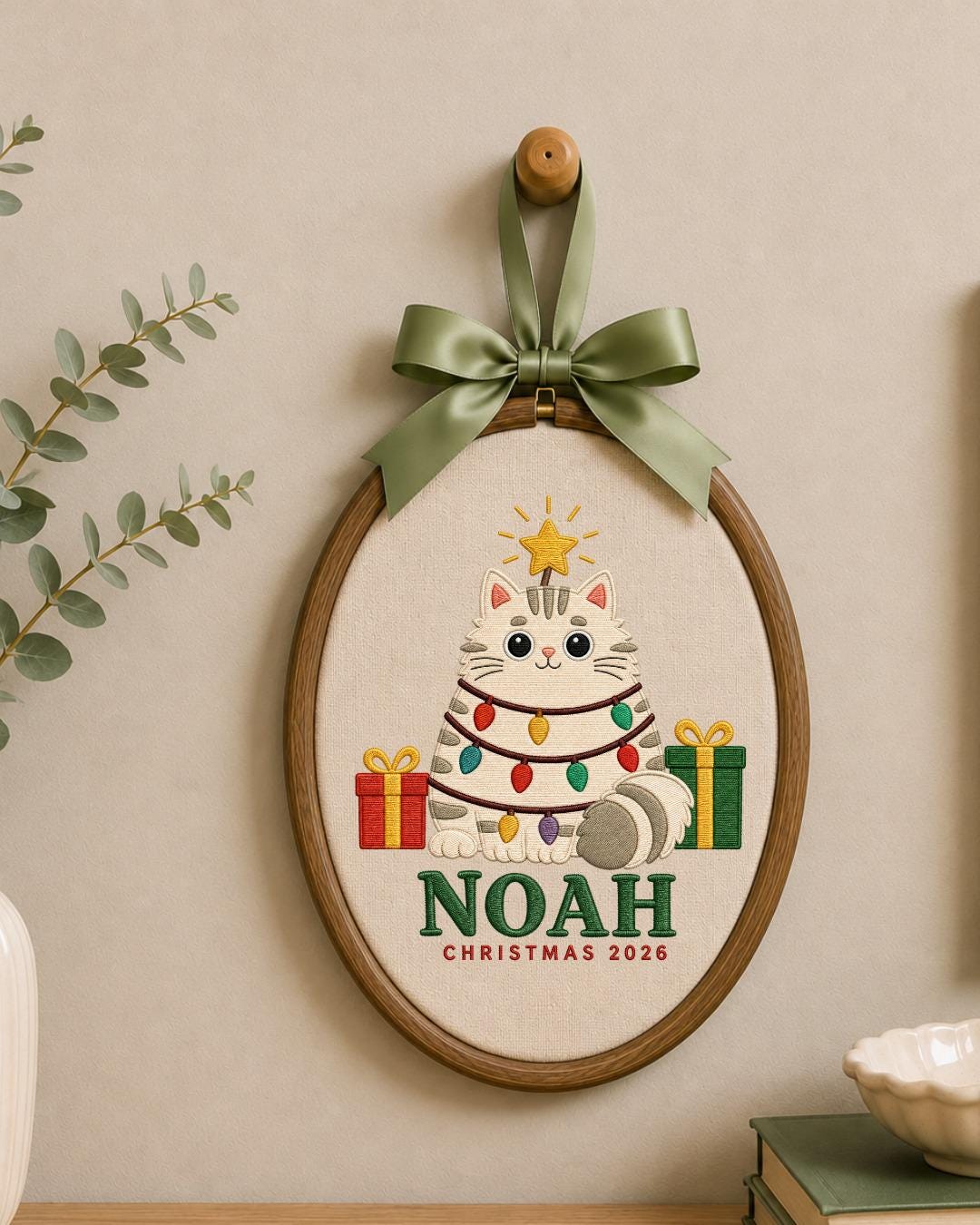 Personalized Christmas Cat Embroidered Ornament, Custom Pet Name Hoop, Christmas 2026 Keepsake, Cat Lover Gift, Holiday Home Decor