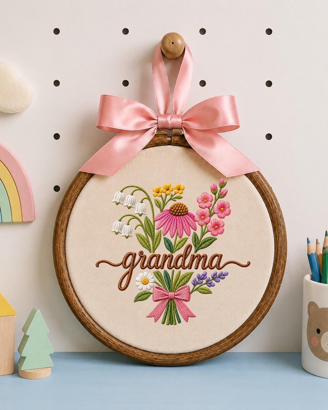 Personalized Grandma Ornament, Floral Embroidered Christmas Ornament, Custom Grandmother Gift, Handmade Embroidery Hoop, Mother's Day Gift