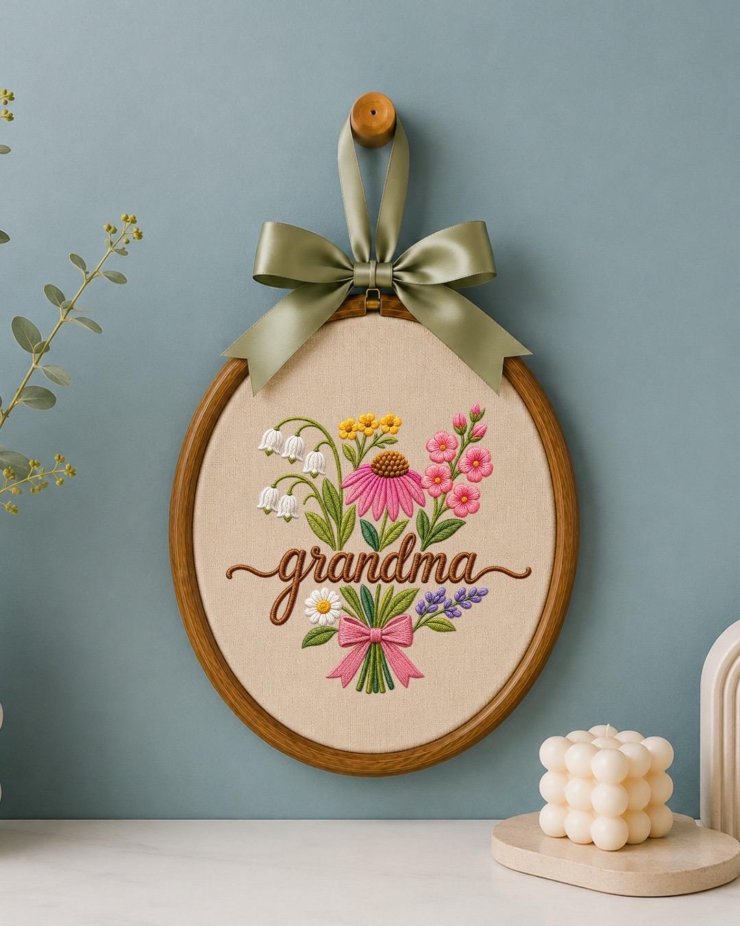 Personalized Grandma Ornament, Floral Embroidered Christmas Ornament, Custom Grandmother Gift, Handmade Embroidery Hoop, Mother's Day Gift