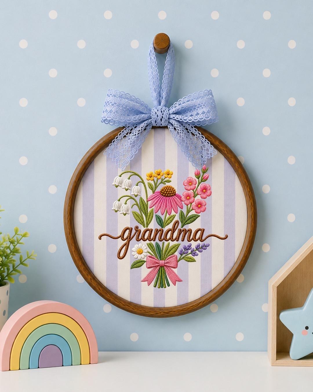 Personalized Grandma Ornament, Floral Embroidered Christmas Ornament, Custom Grandmother Gift, Handmade Embroidery Hoop, Mother's Day Gift