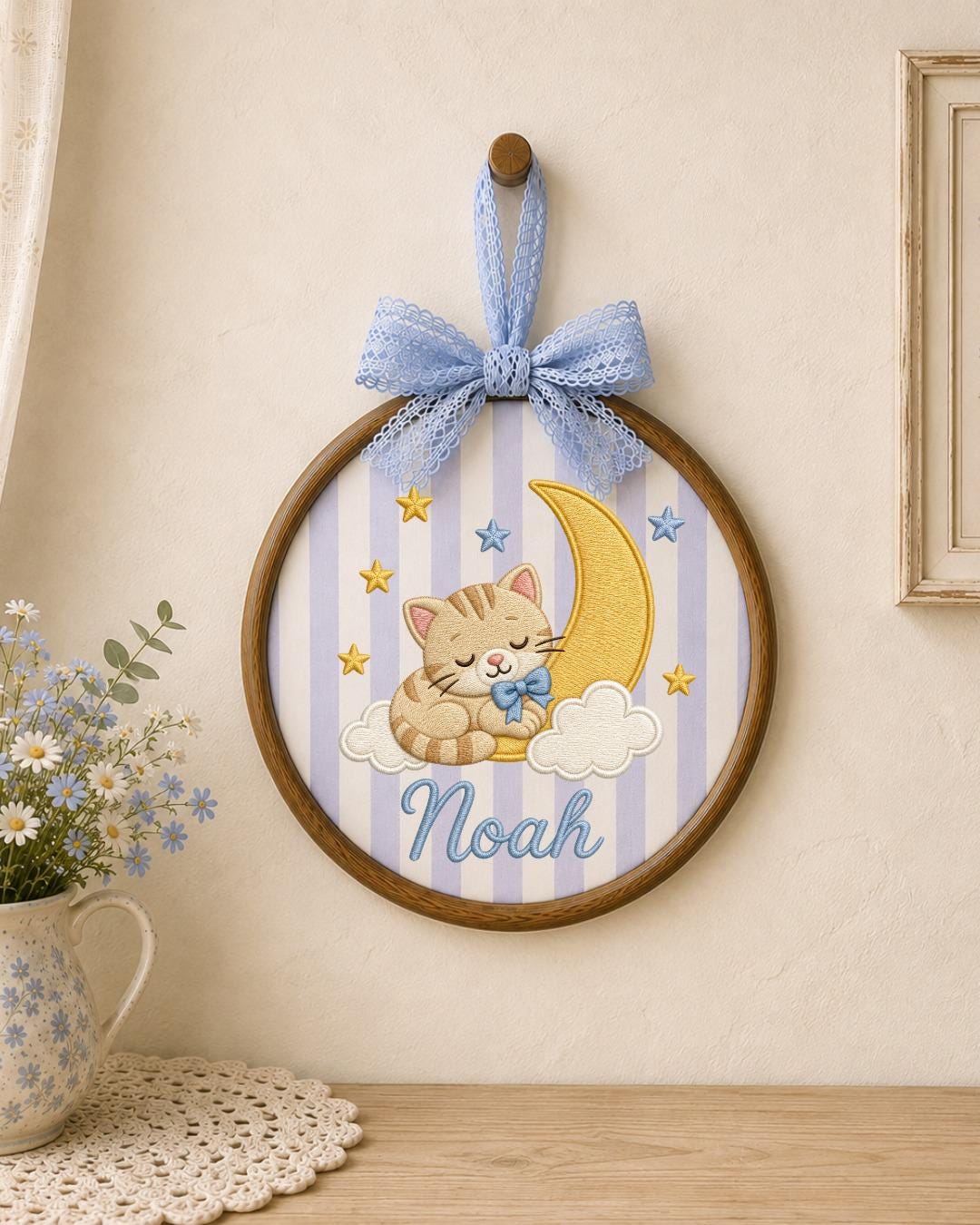 Personalized Sleeping Cat Embroidered Ornament, Custom Baby Name Hoop, Moon and Stars Nursery Decor, Baby Boy Gift, Newborn Keepsake