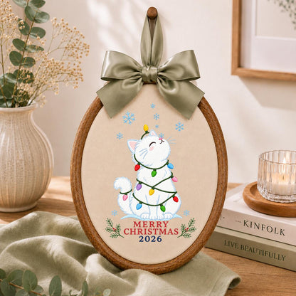 Christmas Cat Embroidery Ornament, Merry Christmas 2026 Wall Hanging, Cute Holiday Hoop Decor, Snowy Kitten Gift, Blue Ribbon