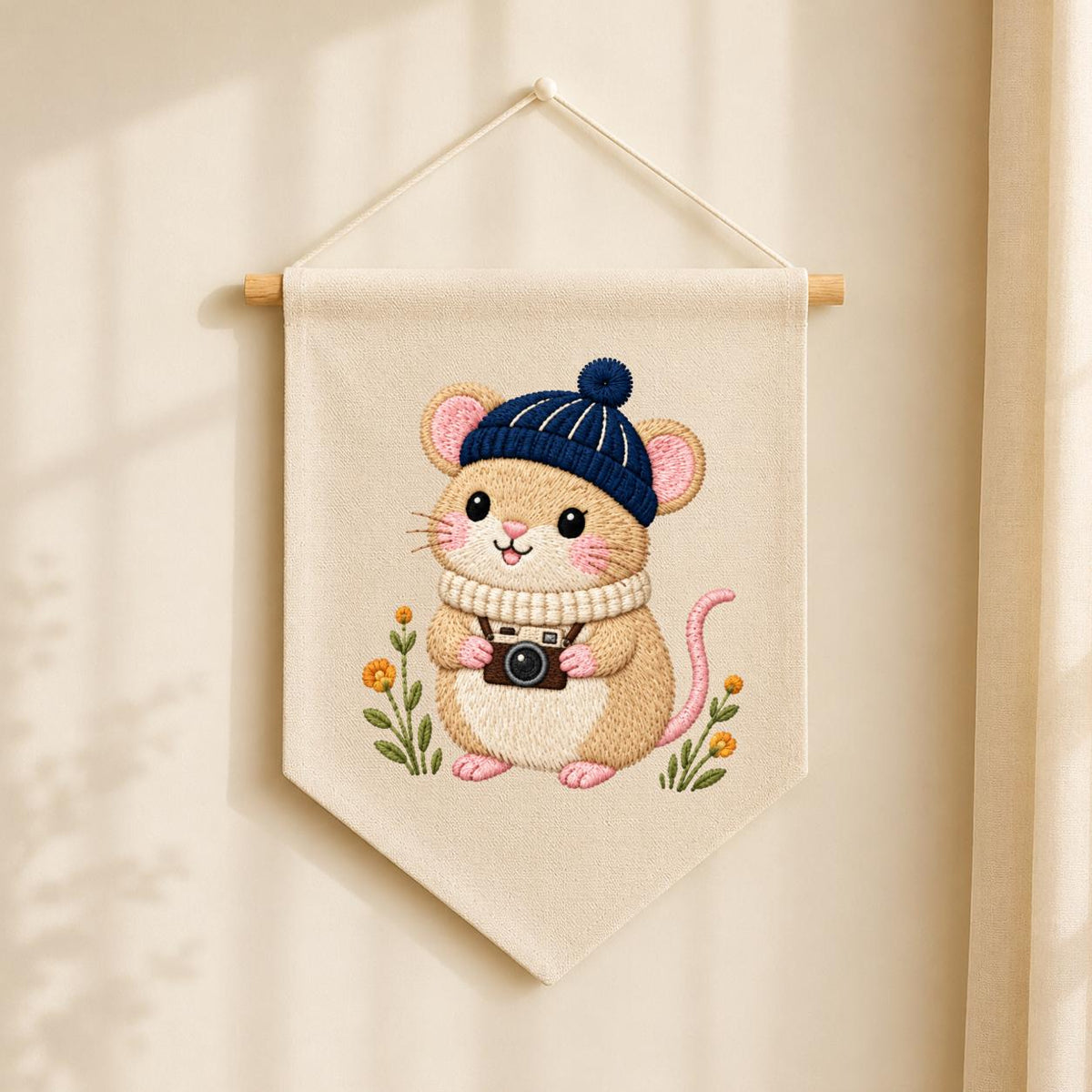 Embroidered Mouse Banner Cute Woodland Animal Wall Hanging Camera Lover Nursery Decor Cozy Winter Home Gift Handmade Keepsake Pennant