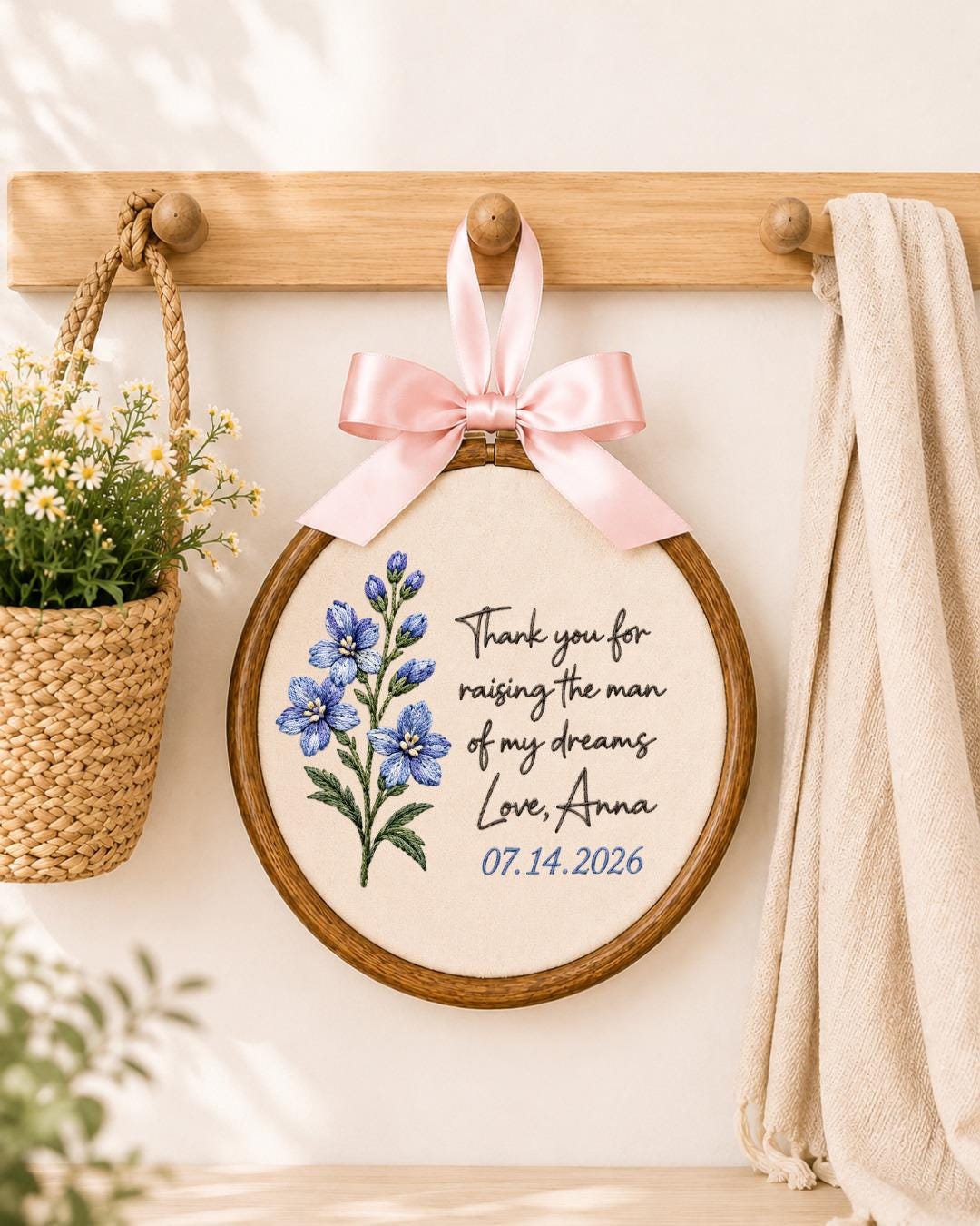 Personalized Mother of Groom Embroidered Ornament, Thank You Wedding Gift, Floral Keepsake Hoop, Wedding Day Gift for Mom