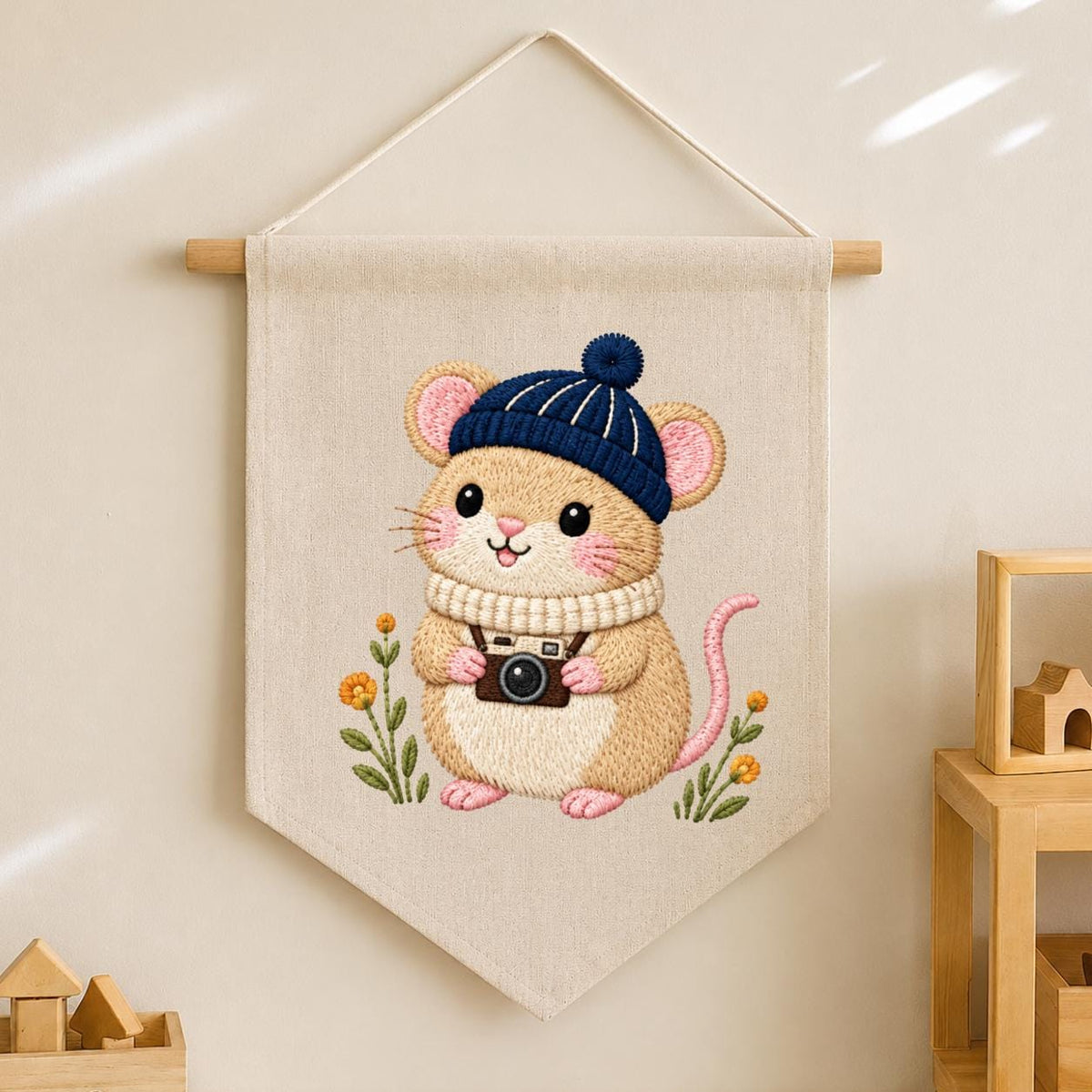 Embroidered Mouse Banner Cute Woodland Animal Wall Hanging Camera Lover Nursery Decor Cozy Winter Home Gift Handmade Keepsake Pennant